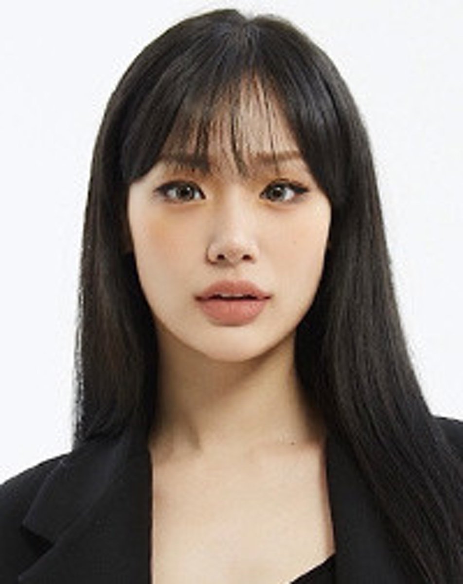 เพิ่งเคยค้นชื่อกามินใน naver มีโปรไฟล์ในนี้ก็ไม่ไก่กาอาราเล่แล้วค่ะนี่ยังเป็นนักแสดงมิวสิคัลอีก คนที่บอกว่าโนเนมคือจะบอกว่าวงการมิวสิคัลเกาหลีไม่เล่นนะเขาแสดงกันแต่ละทีคือ3-4เดือน กล้าชมได้เต็มปากเลยว่ากามินเก่งมากไม่ใช่ว่าทุกคนจะเป็นได้นะ #savegamin #กามิน