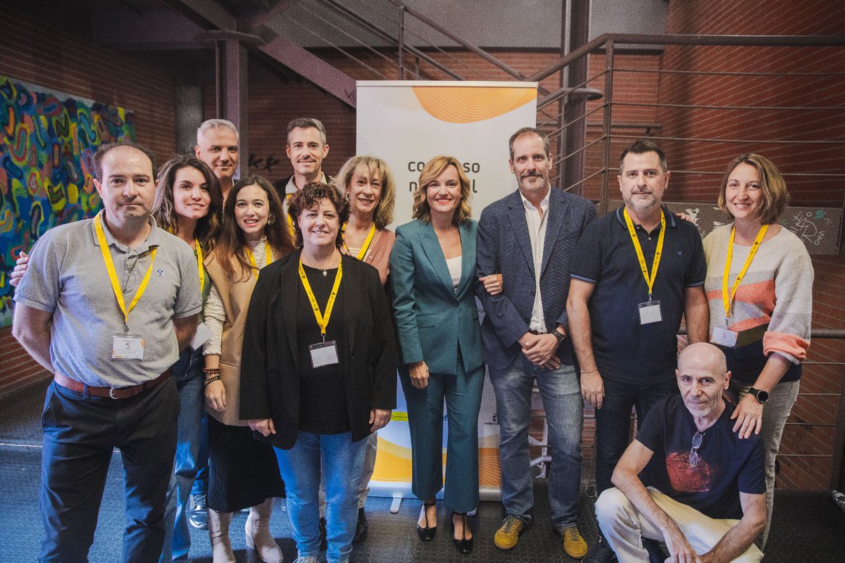 Pilar_Alegria's tweet photo. También para que profesionales de @La_SER @COPE @OndaCero_es @rne compartan su experiencia en la radio con 200 docentes participantes en el #CongresoRadioEscolar

Y gracias al personal de @educaINTEF @educaciongob @gobjccm por facilitar estos espacios para compartir aprendizajes. https://t.co/j0xF4TAzXb