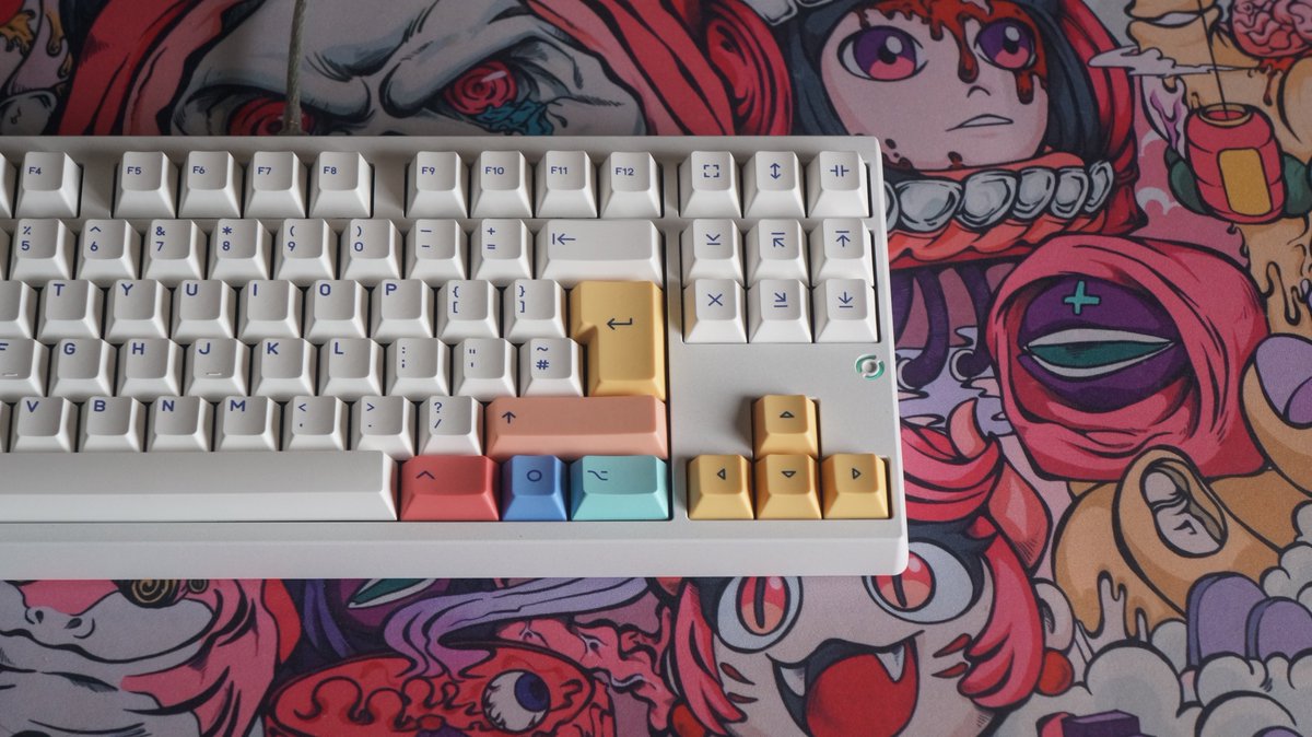 microkeebs. tweet media