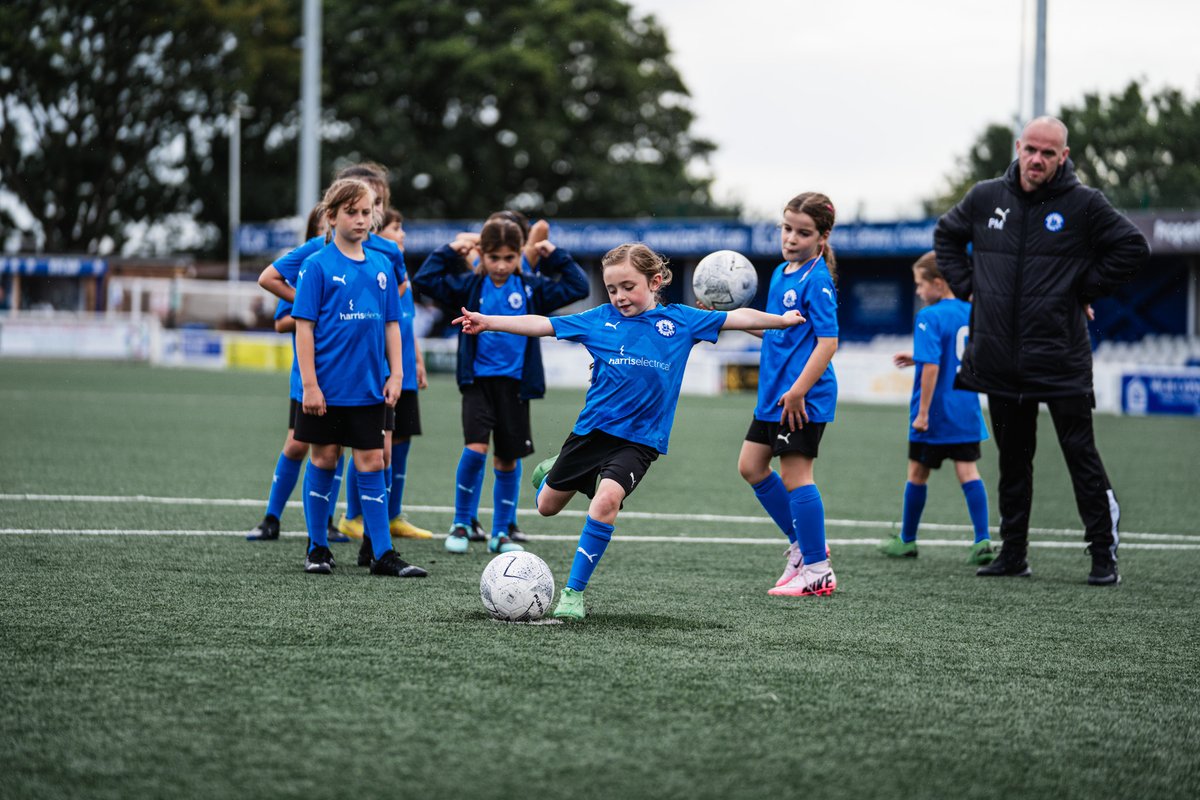We have opportunities for your team/school to be mascots for our upcoming home matches at New Lodge! 🏡

- OXFORD UNITED (Sunday 29th September)
- LEWES FC (Sunday 13th October)
- HASHTAG UNITED (Sunday 5th January)
- OXFORD UNITED (Sunday 13th March)

Get in contact with