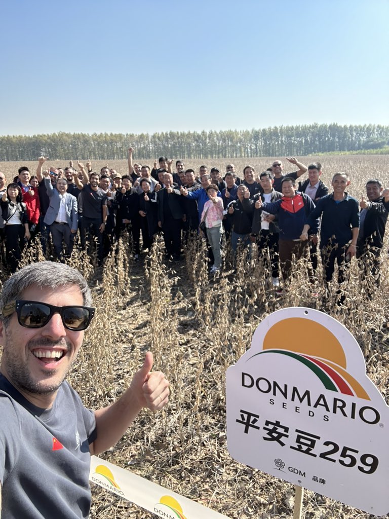 _ibartolome's tweet photo. De chacabuco al mundo, genetica sin fronteras! 🇦🇷 🌎 🇨🇳 🧬 
Visitando productores, multiplicadores y distribuidores de Jilin, China que confian en nosotros! 💪🏻 GRACIAS 🙏🏼!! https://t.co/Q65CaAIidI