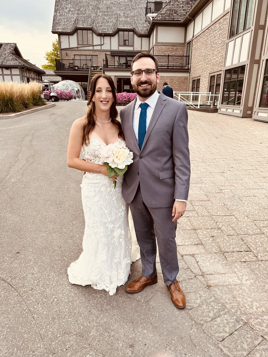 ReverendMaureen's tweet photo. Congratulations Matthew and Kelly!🩷
#imarryu https://t.co/LbU1qoyu8n