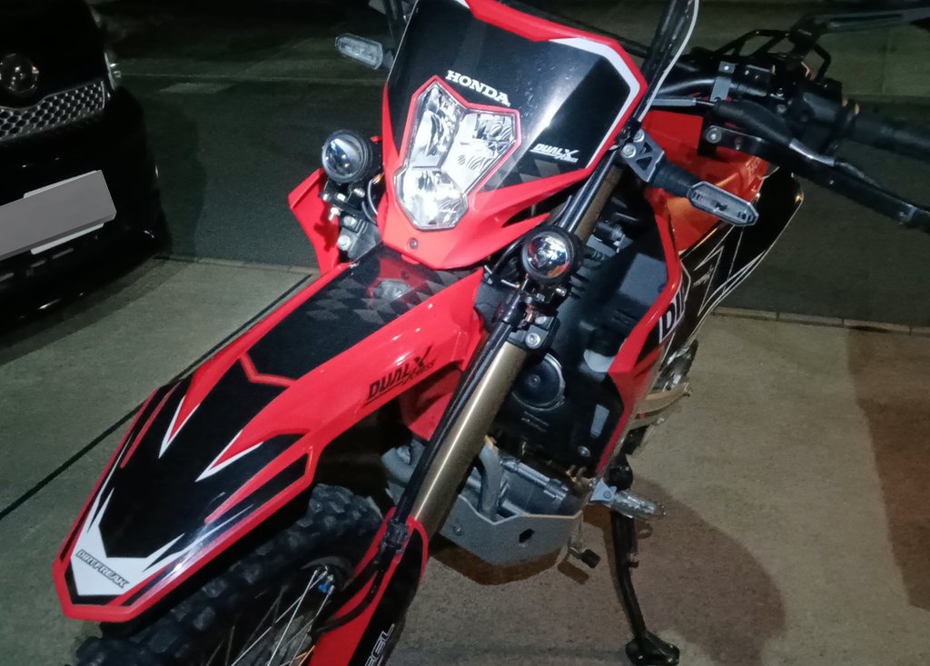 0093_mori's tweet photo. 新しいフォグランプ買っちった😊✨

これをCRF250Lに付けて、暗い林道も安全に走れるようにするぜ！

どんだけ明るくなったかは、Sori Riderのチャンネル内でお披露目します https://t.co/Lz0WF1t1Lj