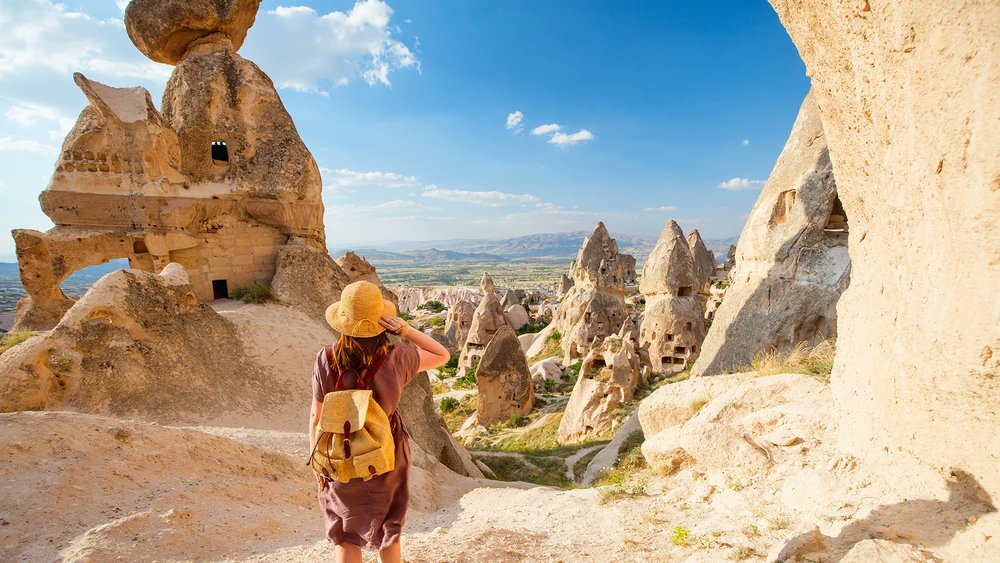 Escapes_haven's tweet photo. #Turkiye Highlights with Cappadocia Cave Stay &amp; Gallipoli Visit
Be captured by Istanbul’s cultural treasures, from the majestic Blue Mosque to the bustling Grand Bazaar, and cruise along the scenic Bosphorus Strait, where Europe and Asia converge.
 https://t.co/y1ZgElsYAN https://t.co/7wPybk3DRw