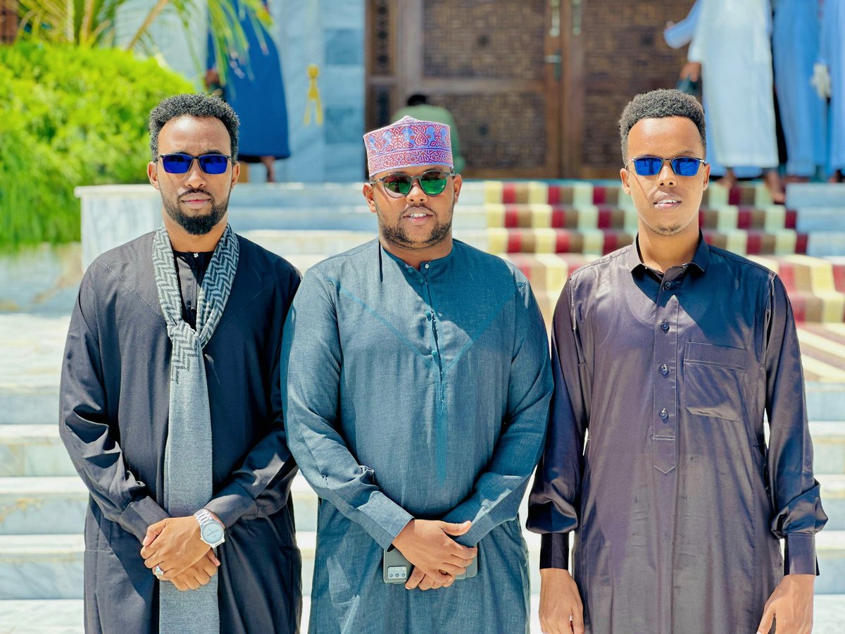 HamzeIbrahim17's tweet photo. Jumca mubaarak https://t.co/Y2Ue3J1OwJ