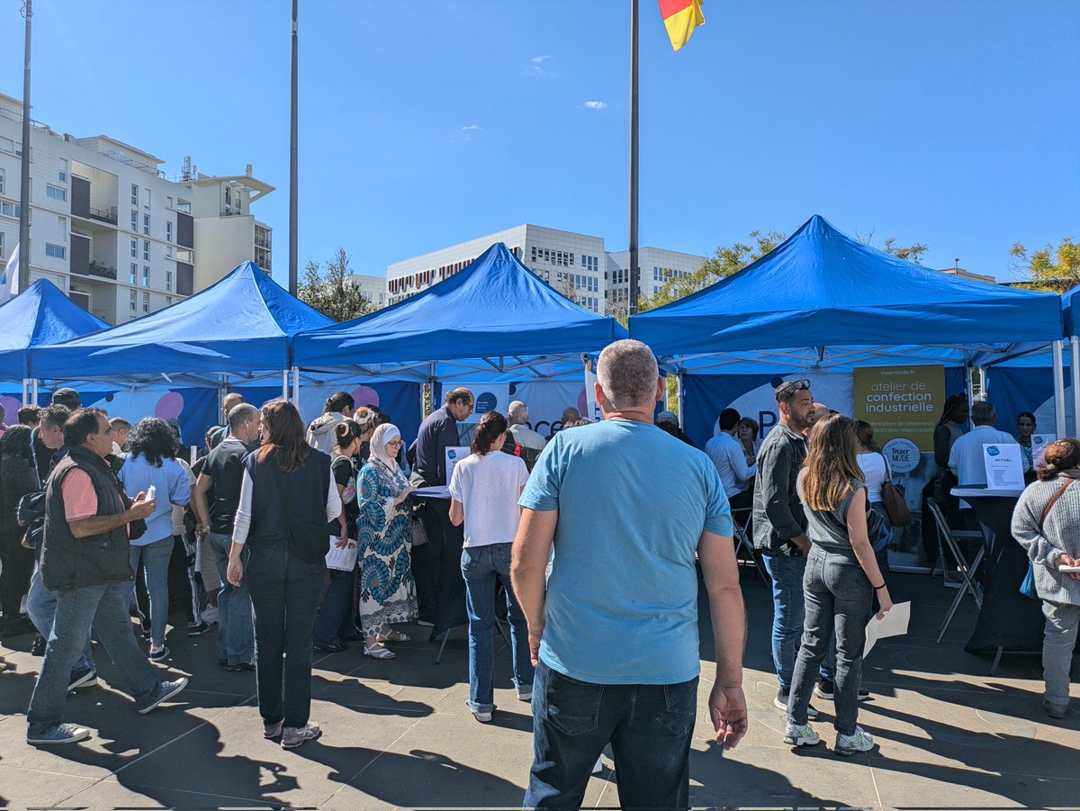 Une place de l'#emploi sous le signe de l'insertion par l'activité économique aujourd'hui au coeur de Marseille