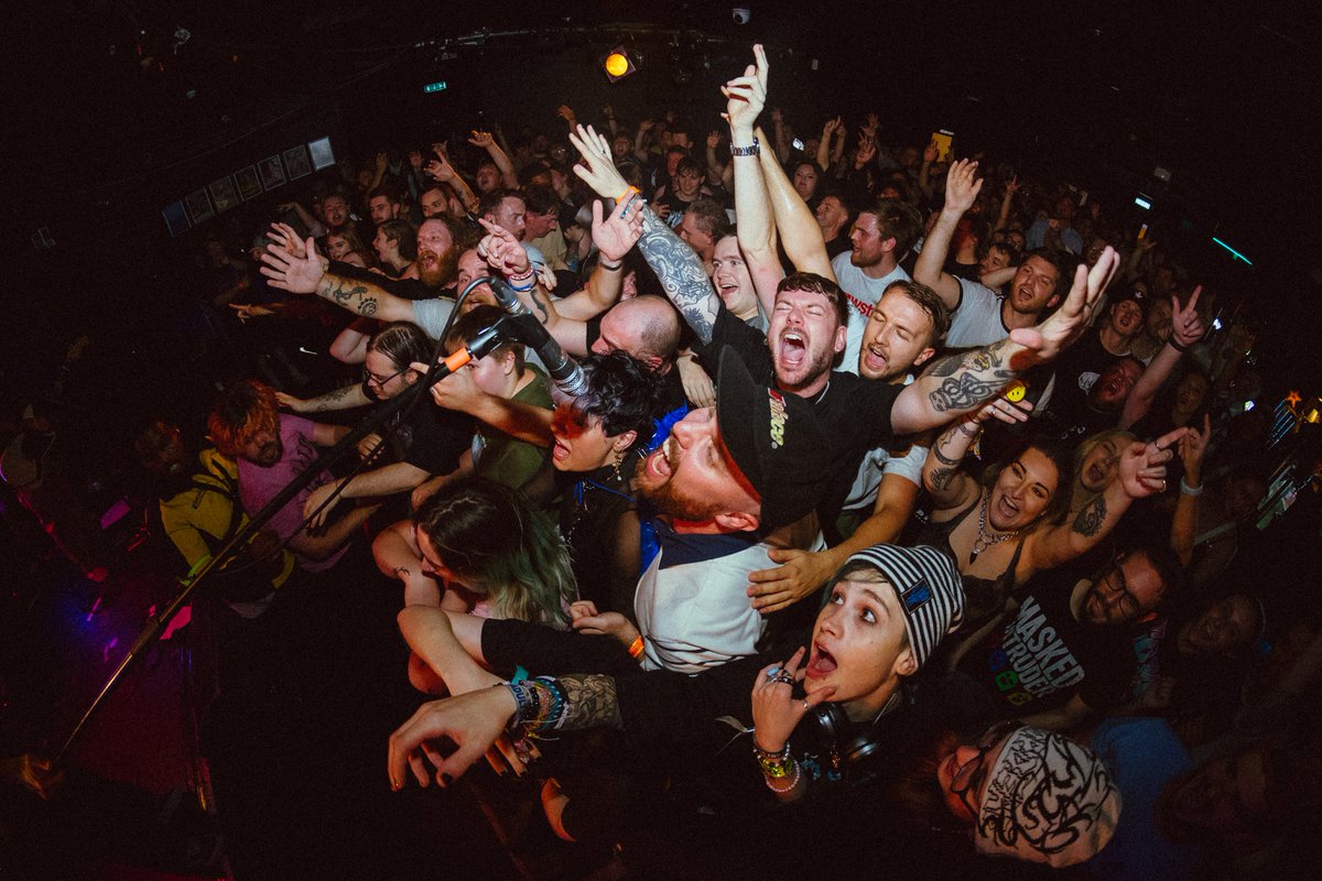 Danny Barrett tweet media