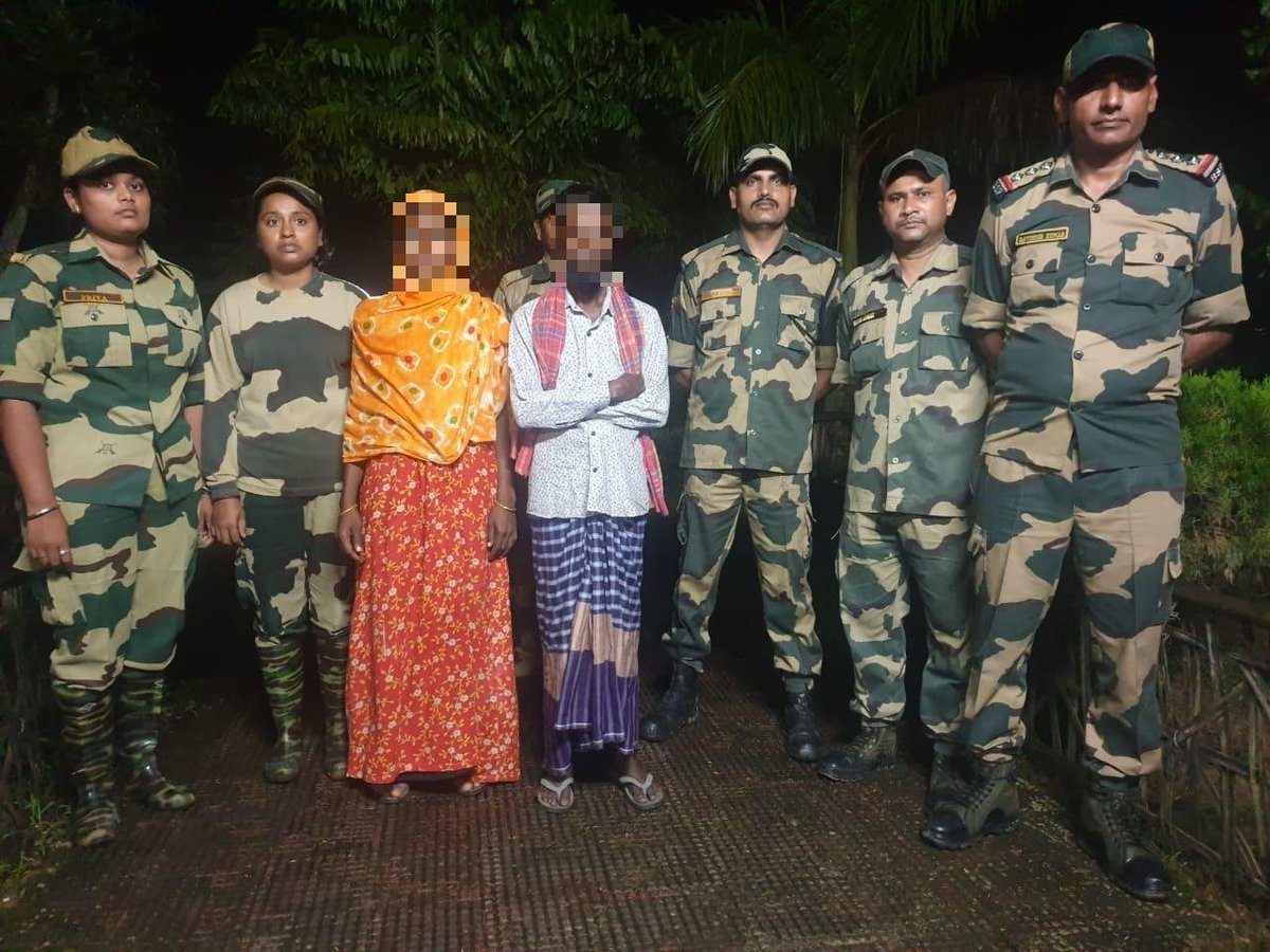 sneetu92's tweet photo. #AlertBSF जवानों ने #IndoBangladeshBorder उत्तर त्रिपुरा में 6 बांग्लादेशी घुसपैठियों को गिरफ्तार किया।
#AlertBSF #InfiltratorsApprehended #Tripura #IPL2025 #SSRajamouli Flipkart #JanhviKapoor #GodiMedia Congratulations Anna https://t.co/5p7wJ4iYSg