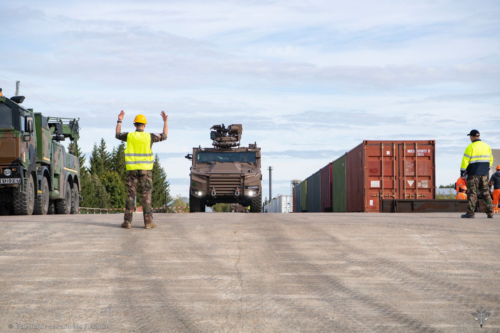 GYevmMEWoAAh0WW?format=jpg&name=large