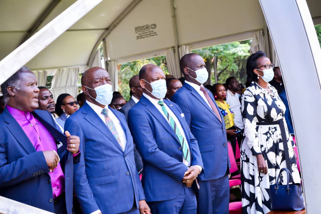 UgandaMediaCent's tweet image. .@BarbaraKaija: As we started on the ELP pilot programme, a baseline survey was conducted at this University with a sample size of 473 first-year students and 1,041 continuing students picked from the key colleges and faculties | #ELPLaunch | #EmergingLeadersProgram