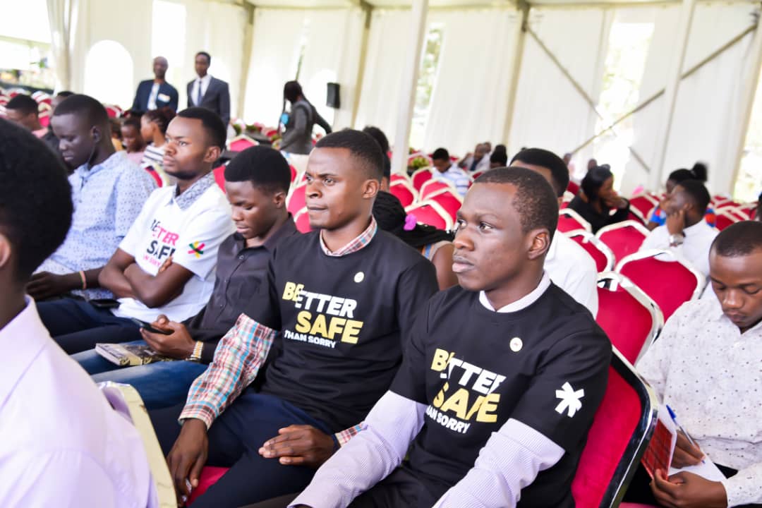 UgandaMediaCent's tweet image. .@BarbaraKaija shares that a baseline study revealed 46.3% of first-year students and 53.3% of continuing students have been making negative sexual choices due to peer and financial pressure, among other factors | #ELPLaunch | #EmergingLeadersProgram