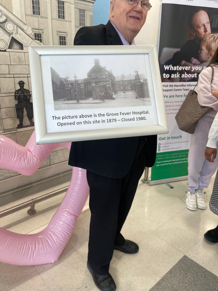 search_george's tweet image. This week the interns had the annual history tour with the amazing Colin from reception. 

@geshNHS @dfnsearch @cricketgreensch 

#learningdifficulties #learningdisability #autism #adhd #history #supportedinternship #tour #nhs #hydepark