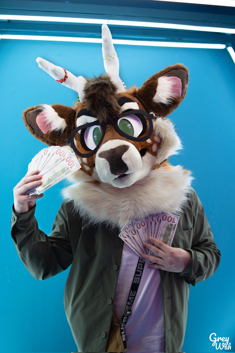 butteerr's tweet photo. Cash Rules Everything Around Me
C.R.E.A.M., get the money.
Dollar, dollar bill y'all
πΈ @/GreyWah
#FursuitFriday #Furry #DFWFur https://t.co/gYceoI4Ntr
