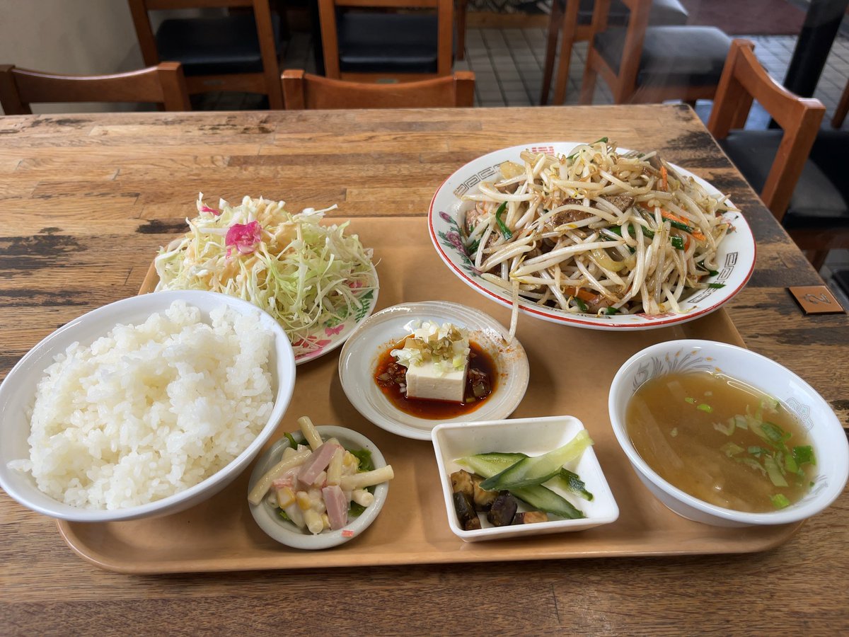 mi7330104's tweet photo. 飯山のイナリ食堂さん
ニラレバ定食＠1000円

＃飯山市　＃イナリ食堂 https://t.co/qIN5v8PD0u