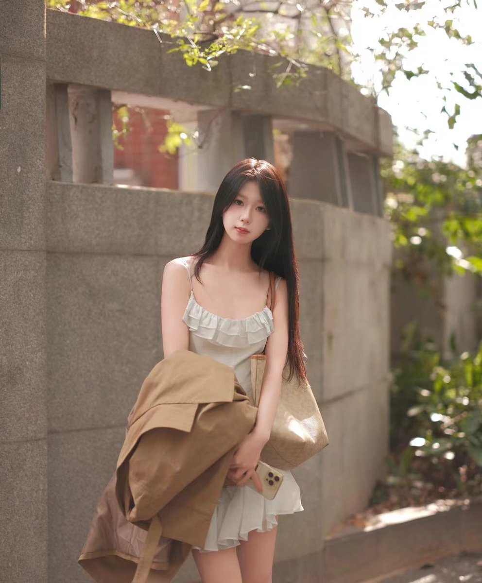 武康路随拍

💃：@molily07 
📷：@iFPixels

投稿：@DaFoer_ @Daguidiyi @Fojiangnice  @Xiaoxiaofoer https://t.co/TBHsJQP6Wz