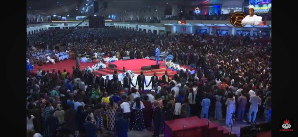 Pastor E A Adeboye just did Altar call at Bishop David Oyedepo’s birthday celebration service and people came out to surrender their lives 

It’s all about souls for these men🥹🥹