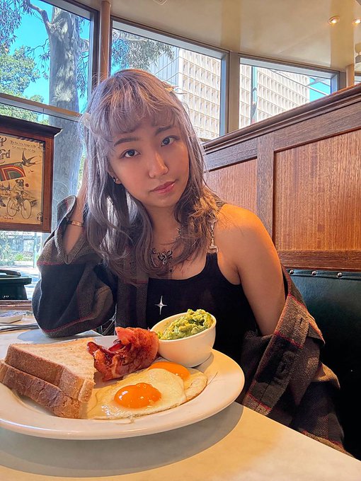 Watch Cynthia 💓's leaked NSFW photo on TwXstars