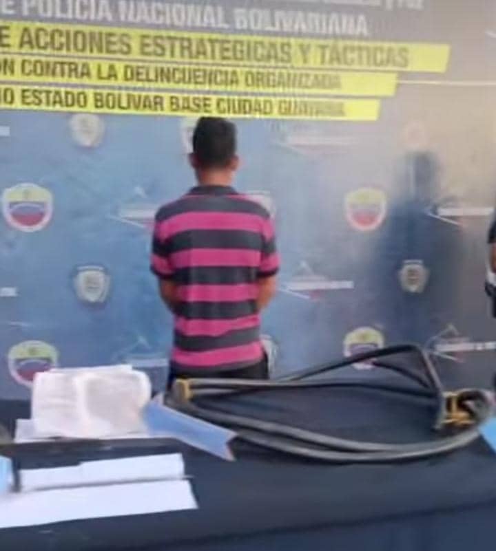 Lo detuvieron por presuntamente cortar parte del cableado eléctrico en Alta Vista  eldiariodeguayana.com.ve/lo-detuvieron-… vía <a href="/DiariodeGuayana/">El Diario de Guayana</a>

#Sucesos #CiudadGuayana