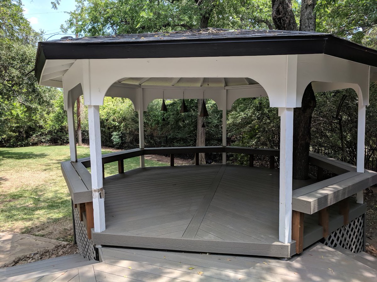 DeckTarrant's tweet image. No job too big, no job too small. 🔧 

Whether you need a small patio refresh or a complete backyard overhaul, Deck Masters is here to help. Your project is our priority.

#CustomProjects #OutdoorExperts
