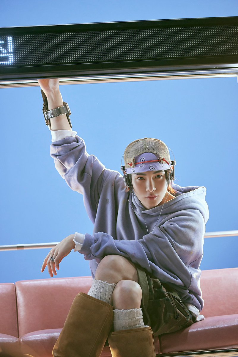 SHINee's tweet photo. Vote for #KEY_PleasureShop 🍸

✅SHOW CHAMPION

🗳️You can vote here
https://t.co/vNpHKmuQNT

🗓️~2024.9.30.MON 2PM KST

#KEY #키
#PleasureShop #KEY_PleasureShop
#SHINee #샤이니 https://t.co/hUE2msf2Jh
