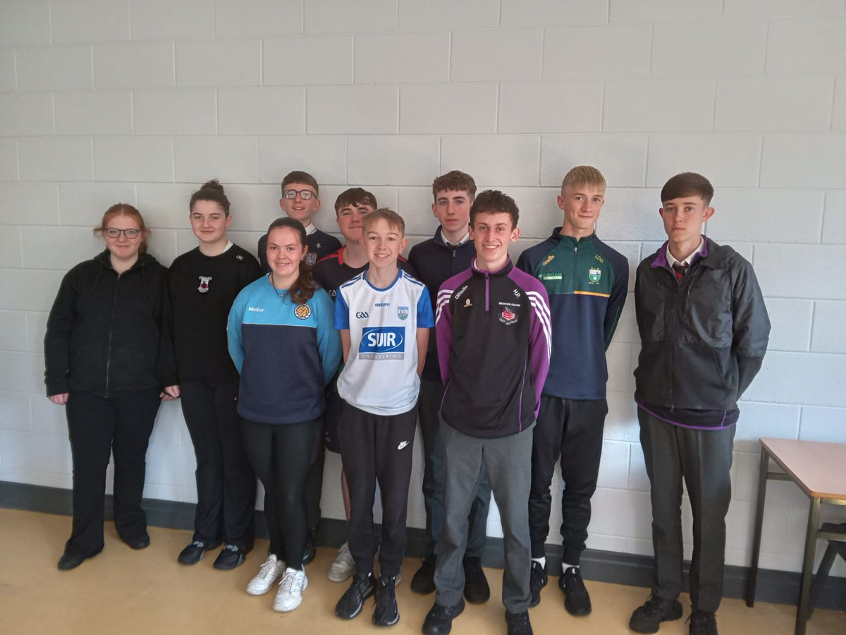 WaterfordGAACG's tweet photo. #PPSEngagement #TYCourses 👇
Another busy Friday across the #Dèise, well done to the TY students from @Waterpark1892 who completed the @MunsterGAA Coaching Course and @GoGamesGAA Referees test, thanks to GDC @midcountygda for organising and delivering 👍👏✅️🏐🏑 #GAA @wlrfm https://t.co/lrwLI0ep2P