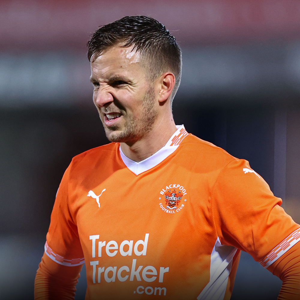 🍊 | Over 2,000 players have played minutes across England's top four leagues so far this season. Do you know many of them have created more chances than Blackpool's Lee Evans? 0. 

#EFL | #UTMP