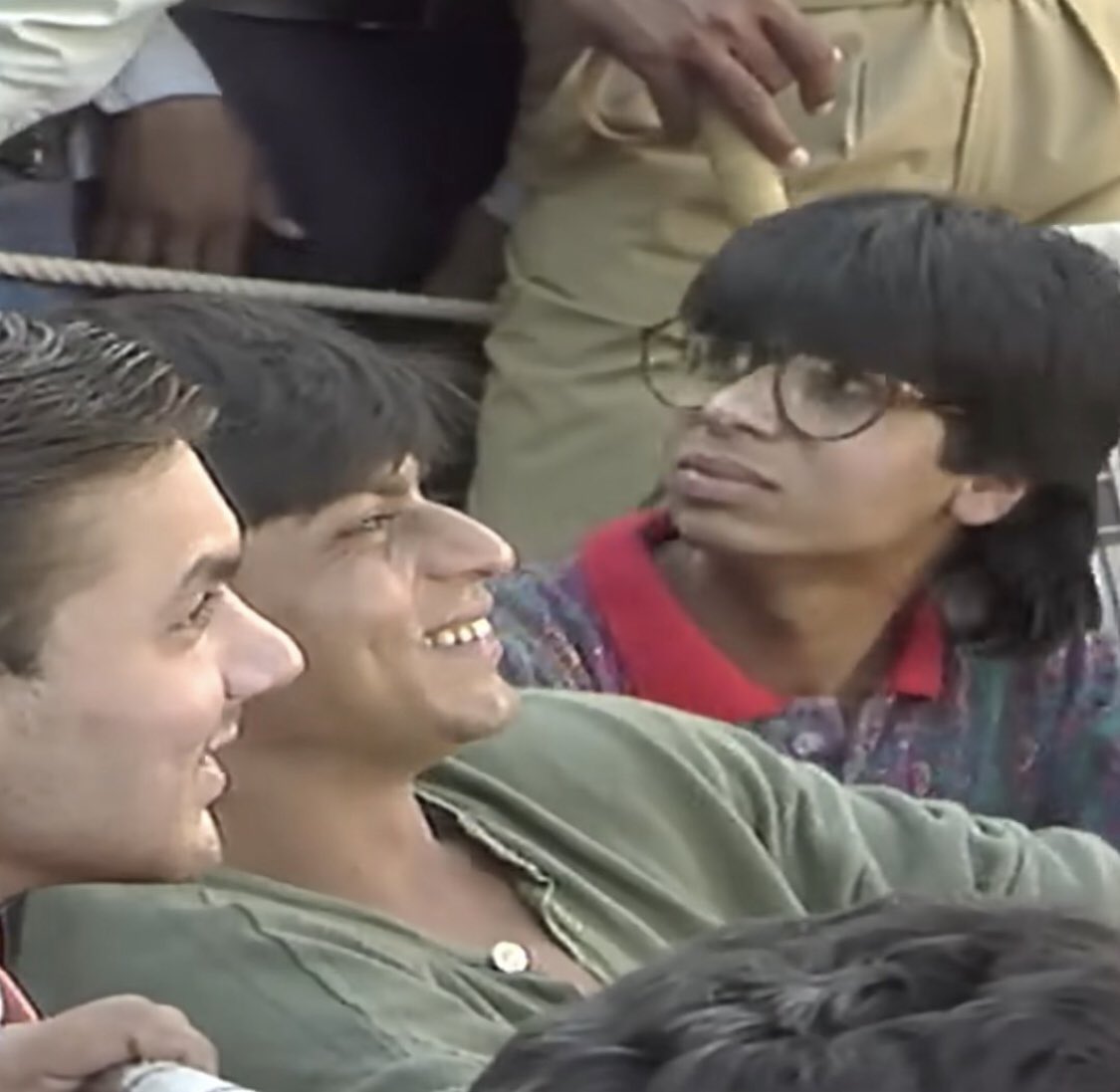 iamrahisii's tweet image. I never knew Saurav Joshi is a Time Traveller😳🤣  #SauravJoshiVlogs