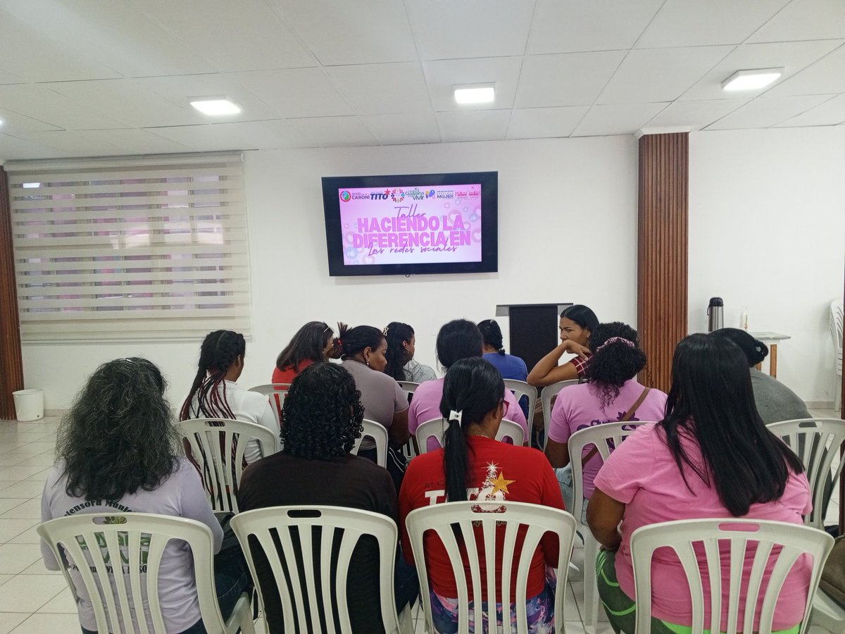 Con este taller de difusión de mensajes positivos por redes sociales IMMUJER CARONÍ colaboración con el desarrollo integral de la Mujer.

<a href="/NicolasMaduro/">Nicolás Maduro</a> <a href="/OviedoPSUV/">Tito Oviedo</a>