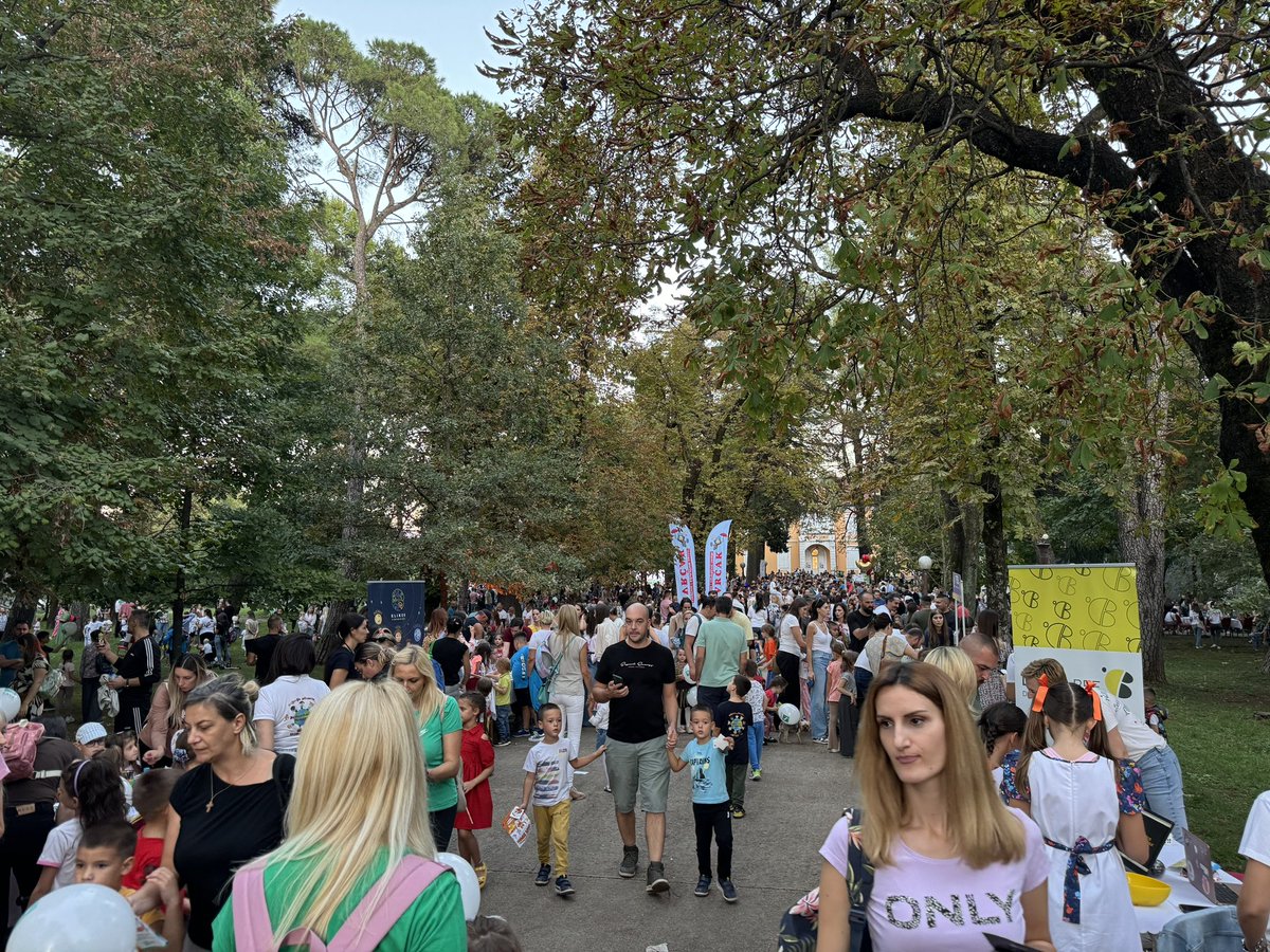 MugosaIlija's tweet photo. Solidarnost je temelj pravednog društva. Svako doniranje, ma koliko malo, doprinosi većoj jednakosti i boljoj budućnosti za sve nas. Zajedno možemo više! #Solidarnost #PravednoDruštvo #Doniraj https://t.co/kQRLims94T