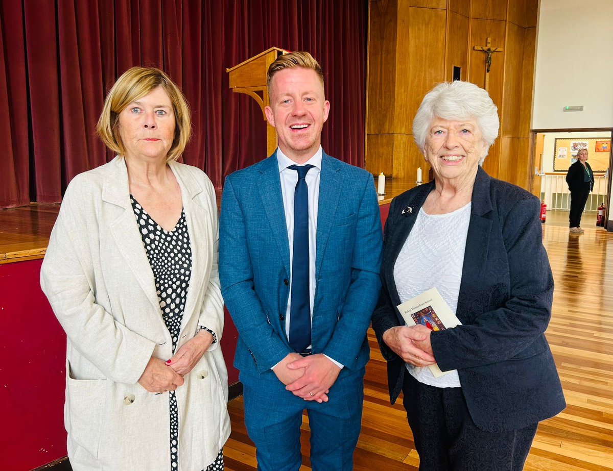 StAndrewsSW16's tweet photo. Thank you to @BtgSchool_ for inviting St Andrew’s to your 65th Anniversary Mass. 

Three generations of St Andrew’s Headteachers were privileged to attend such a special event! 🙏

#FaithUnityExcellence 

@RC_Southwark @CathEdService https://t.co/rUf7wJEvgB