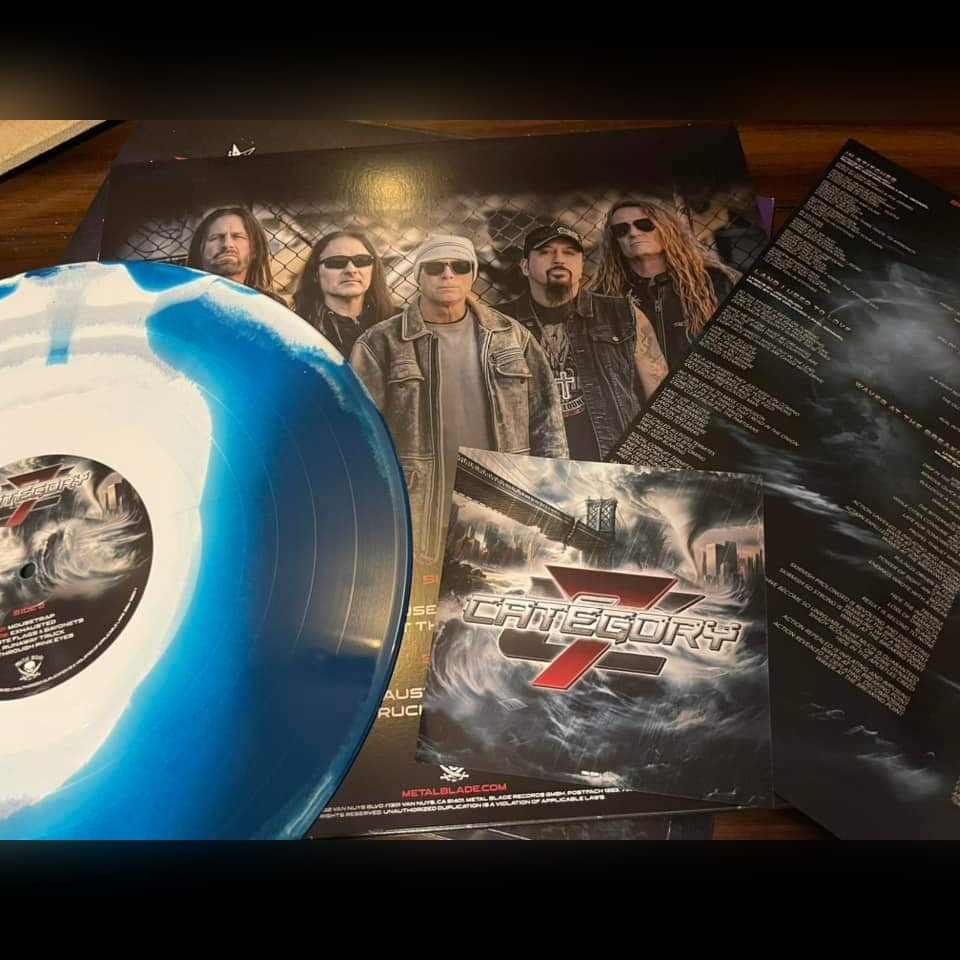 category7band's tweet image. More killer shots from some great @category7band fans &amp;amp; friends who posted their C7 vinyl, CD's &amp;amp; merch!⚡️

Keep sending us more shots of your Category 7 to post up, we love it! Thank you for the great support, we hope you continue to spread the C7 word! #category7 #debutalbum