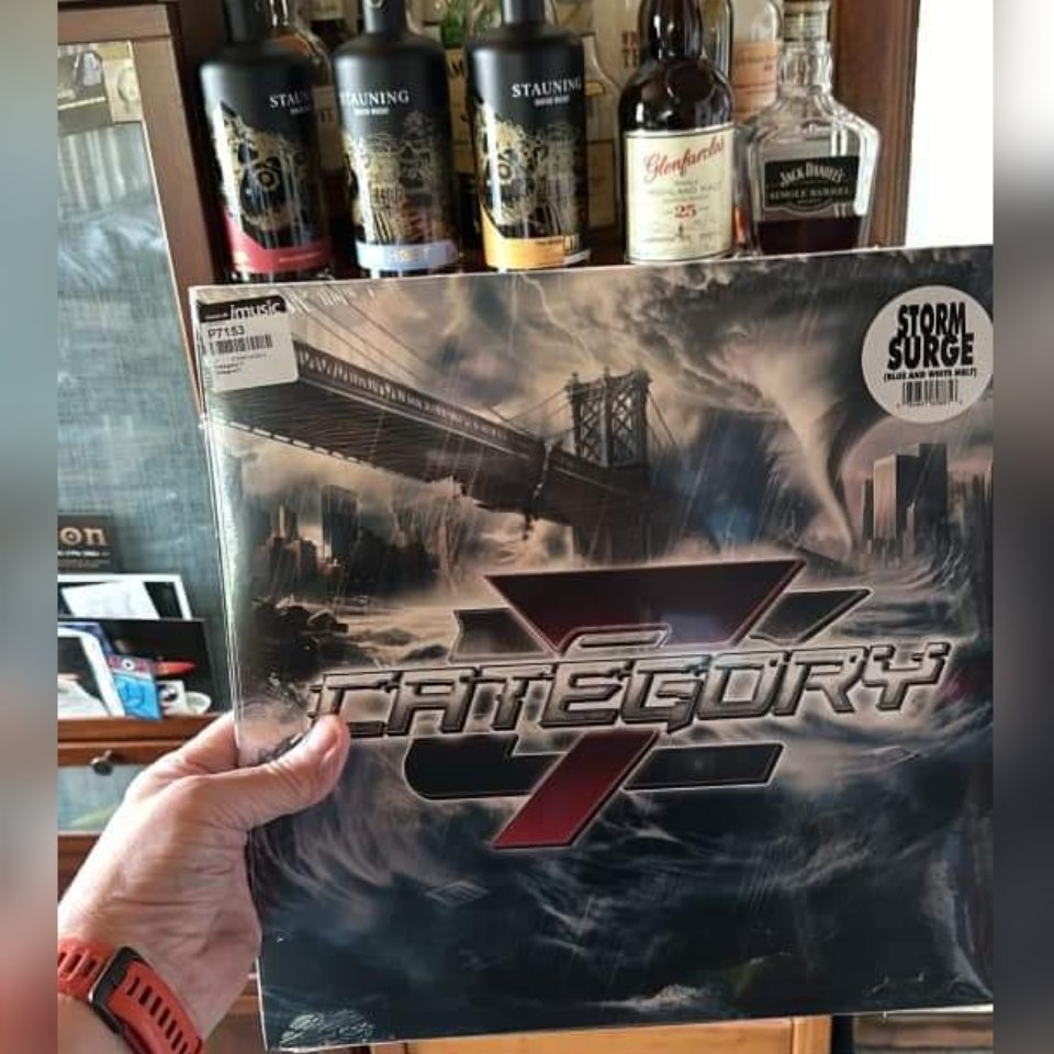 category7band's tweet image. More killer shots from some great @category7band fans &amp;amp; friends who posted their C7 vinyl, CD's &amp;amp; merch!⚡️

Keep sending us more shots of your Category 7 to post up, we love it! Thank you for the great support, we hope you continue to spread the C7 word! #category7 #debutalbum