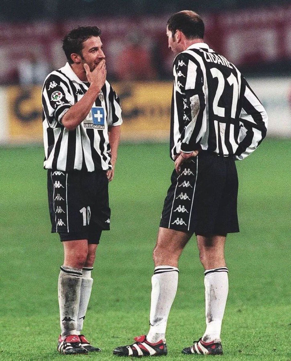 Bla bla bla... 🤫 tweet media