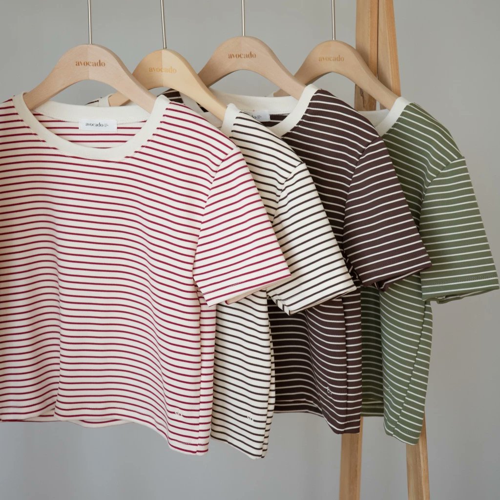 Hawaii_shirt's tweet photo. Avocado red forest tee เสื้อยืดลายทางรุ่นใหม่

ราคาเบาๆ ใส่ง่าย แมทช์ง่าย ไม่เหมือนใคร

ผ้านุ่ม เด้งมาก เป็นผ้า spendex

สวยและน่ารักมากๆ

พิกัด

https://t.co/nc42zlS3nq

#เสื้อน่ารัก #เสื้อครอป #เสื้อผ้าราคาเบาๆ #เสื้อผ้าสไตล์เกาหลี #shopeefashion https://t.co/EgCtnUrRqX