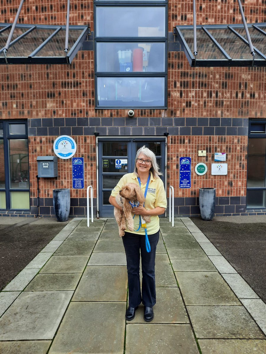 uptonclassRJF's tweet photo. Nellie came to visit some children in KS2 today&amp;listen to them read  📚🐾
The  𝗥𝗲𝗮𝗱𝟮𝗗𝗼𝗴𝘀 𝗦𝗰𝗵𝗲𝗺𝗲 provided by Pets As Therapy  helps to improve literacy skills&amp;wellbeing in young people by developing their confidence, interest&amp;enjoyment in reading.@UptonMeadows https://t.co/Ahp8GdT9yU