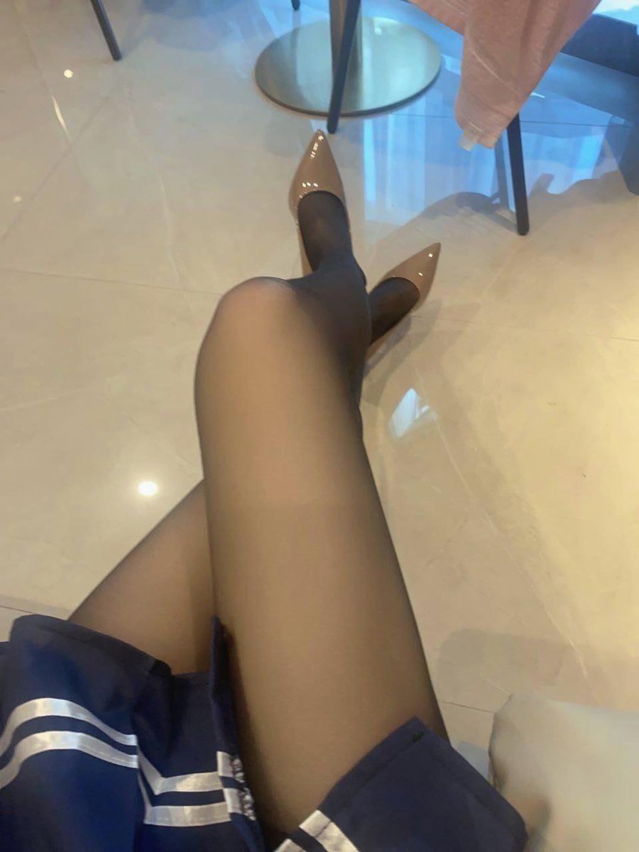 CPowers58583's tweet photo. 湿湿了耶～好想被你好好的疼爱，也好想要和你舌吻，抱着我，抚摸我，爱抚我 https://t.co/SvcsqKgGw1