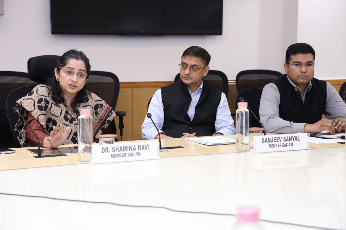 ORFAmerica's tweet photo. Day 4 of the #Emerging #Climate #Leaders study trip to 🇮🇳 included meetings with the Clean Energy International Incubation Centre, @NITIAayog, @EACtoPM, and @USAndIndia DCM Jorgan Andrews. #ECL24 https://t.co/ef1uymb8iQ