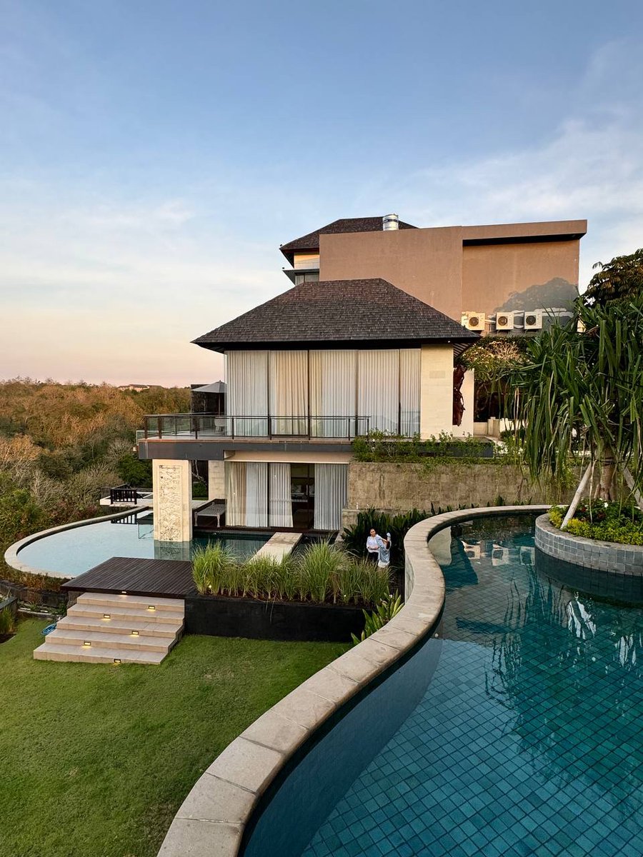 Sui Tropical Week tweet media