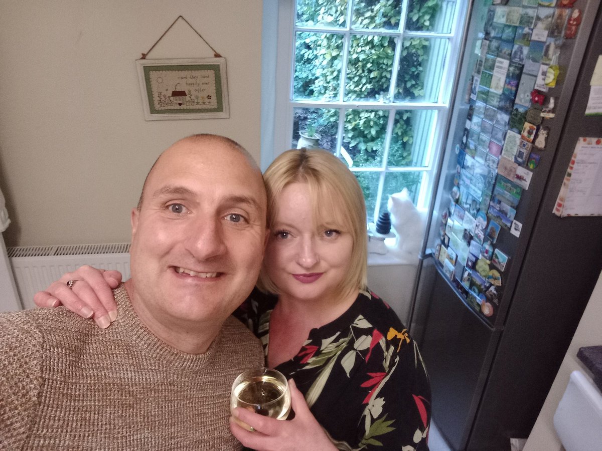 lazyperfection's tweet photo. Friday evening selfie (photobombed by a cat!) #selfie #wineoclock #kitchenselfie #wineselfie #fridaywine #fridaynight https://t.co/RmuwFGSaEa
