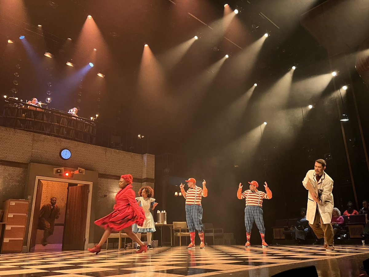 NickiDietrich's tweet photo. 1/2 Last weekend, London @SLCouncils were invited to @ROH_London to join a touch tour & audio described performance of @ZooNationUK’s #MadHatteraTeaParty.
It was brilliant!
There’s some great work being done at ROH to #MakeArtAccessible & SLCs are here for it 👏 https://t.co/SiunXfd3sv