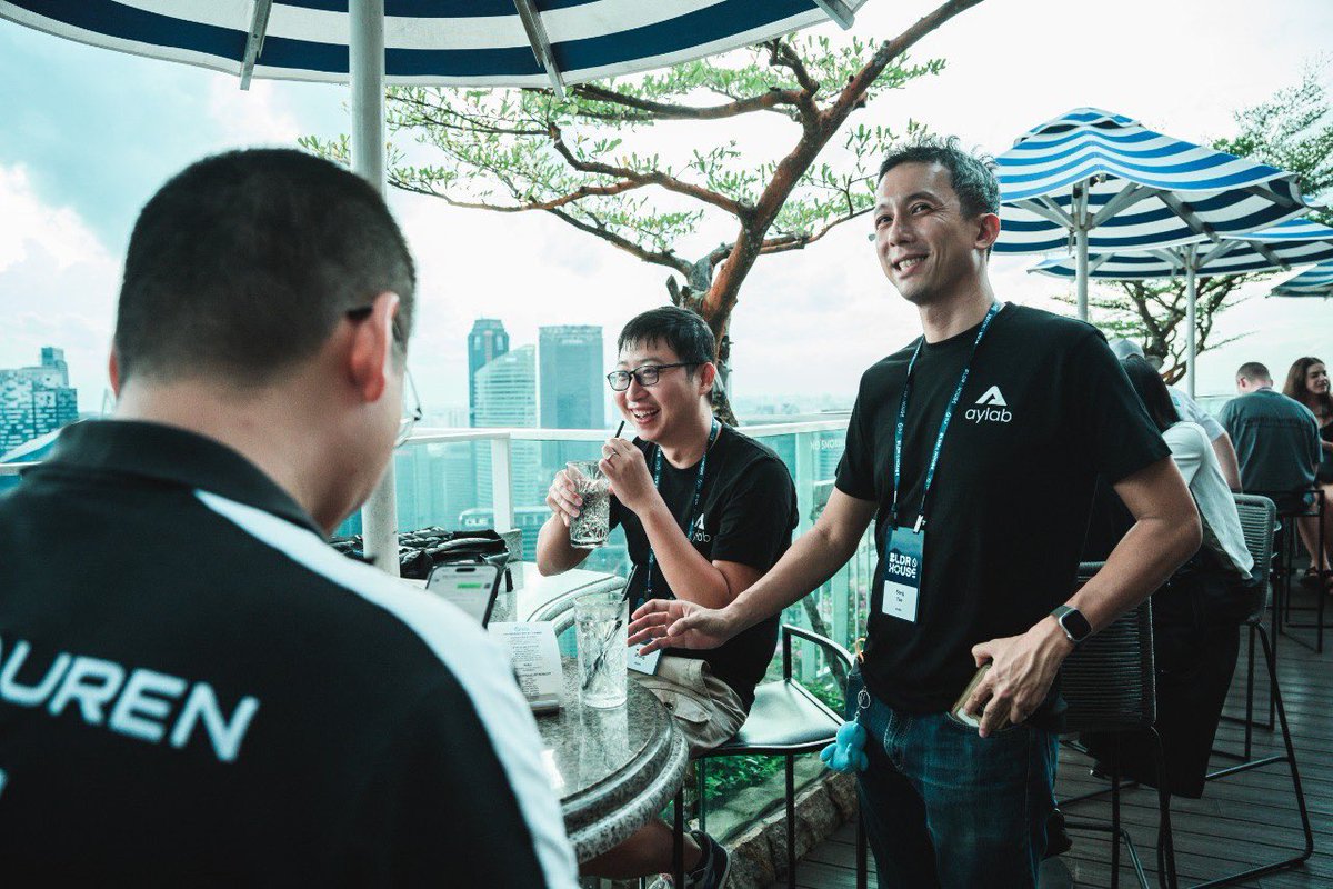 Aylab_io's tweet photo. We just wrapped up an incredible week at #TOKEN2049 Singapore! It gets bigger every year! 🌍

During the week, we co-organized 3 events with @SuiNetwork :

🔥 Sui Builder House
🔥 Networking at Lavo
🔥 Party at Marquee w/ @steveaoki 🎉
Big takeaway? Demand for real users is booming—683 projects looking for quality users in 5 days!

🛠️ Infrastructure is built, now dApps need users. Aylab is the only one delivering quality users at scale programmatically.

We’d be happy to collaborate with projects seeking real users, visibility, or more transactions!