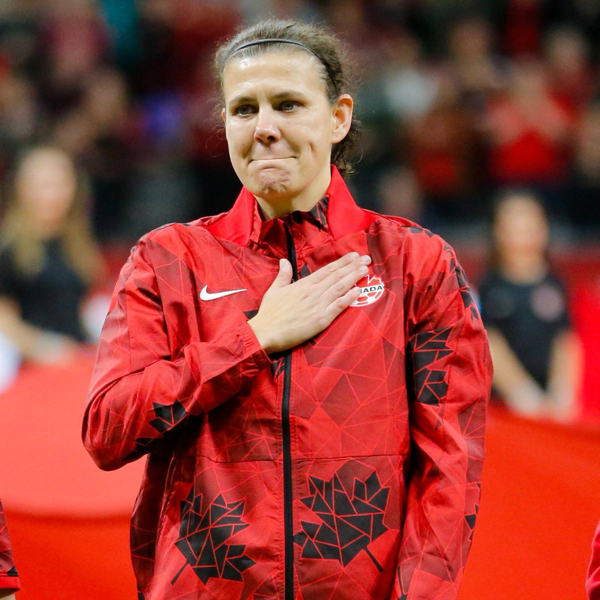 DAZNWFootball's tweet photo. 🇨🇦 Thanks for the memories, eh🍁

After  3️⃣3️⃣1️⃣ caps and 1️⃣9️⃣0️⃣ goals for Canada, an Olympic gold medal  🥇, and 3️⃣ NWSL championships with Portland Thorns, Christine Sinclair  says goodbye to professional football, announcing her retirement 👏 https://t.co/5zLX9VBAjX
