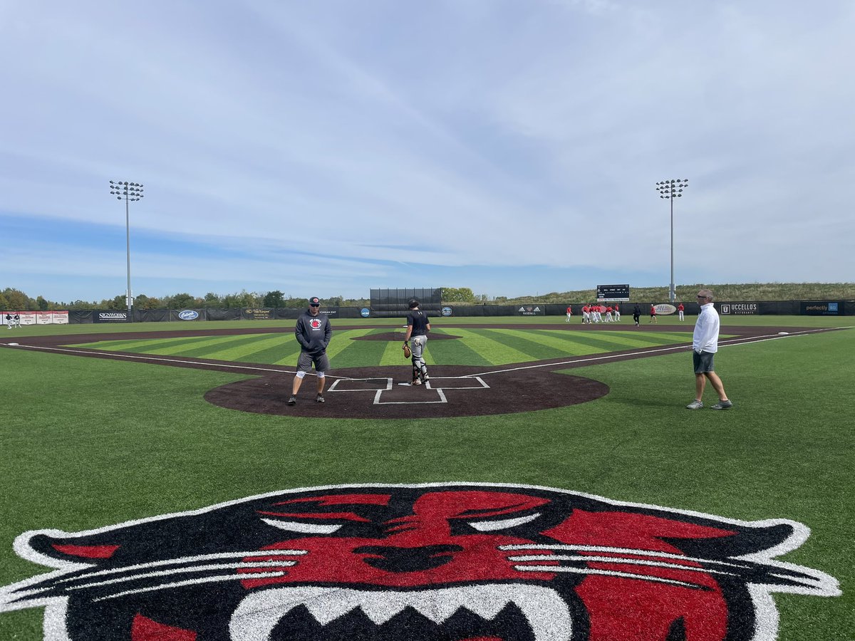 Red Hawks Baseball (@redhawksbaseba1) on Twitter photo ‼️GAMETIME‼️
Come watch your Red Hawks compete against Davenport University!
Starting Pitcher: <a href="/trevor_ollier/">Trevor Ollier</a> ‼️GAMETIME‼️
Come watch your Red Hawks compete against Davenport University!
Starting Pitcher: <a href="/trevor_ollier/">Trevor Ollier</a>