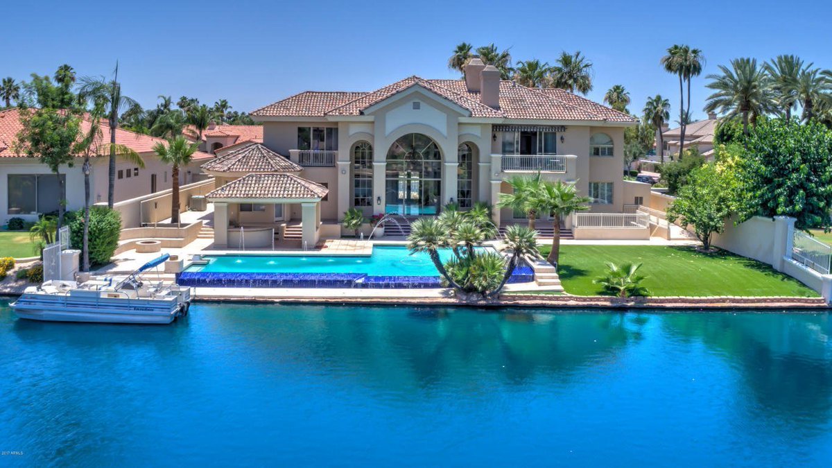 ReMaxCathy1's tweet photo. Check out this blog post: 
Discover The Islands, Gilbert Real Estate

Self-described as a waterfront wonderland, The Islands, Gilbert real  estate is truly unlike anything else on the market in the East Valley.  This master-planned community was one of the first luxury developments  that was built in Gilbert more than 30 years ago, yet it continues to be  one of the best places to live in Arizona.
https://t.co/sjrEBEIu1R