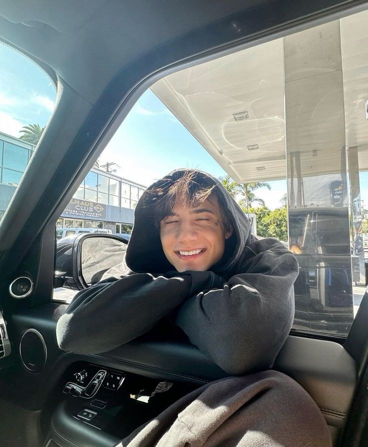 coopsmyangel's tweet image. best smile