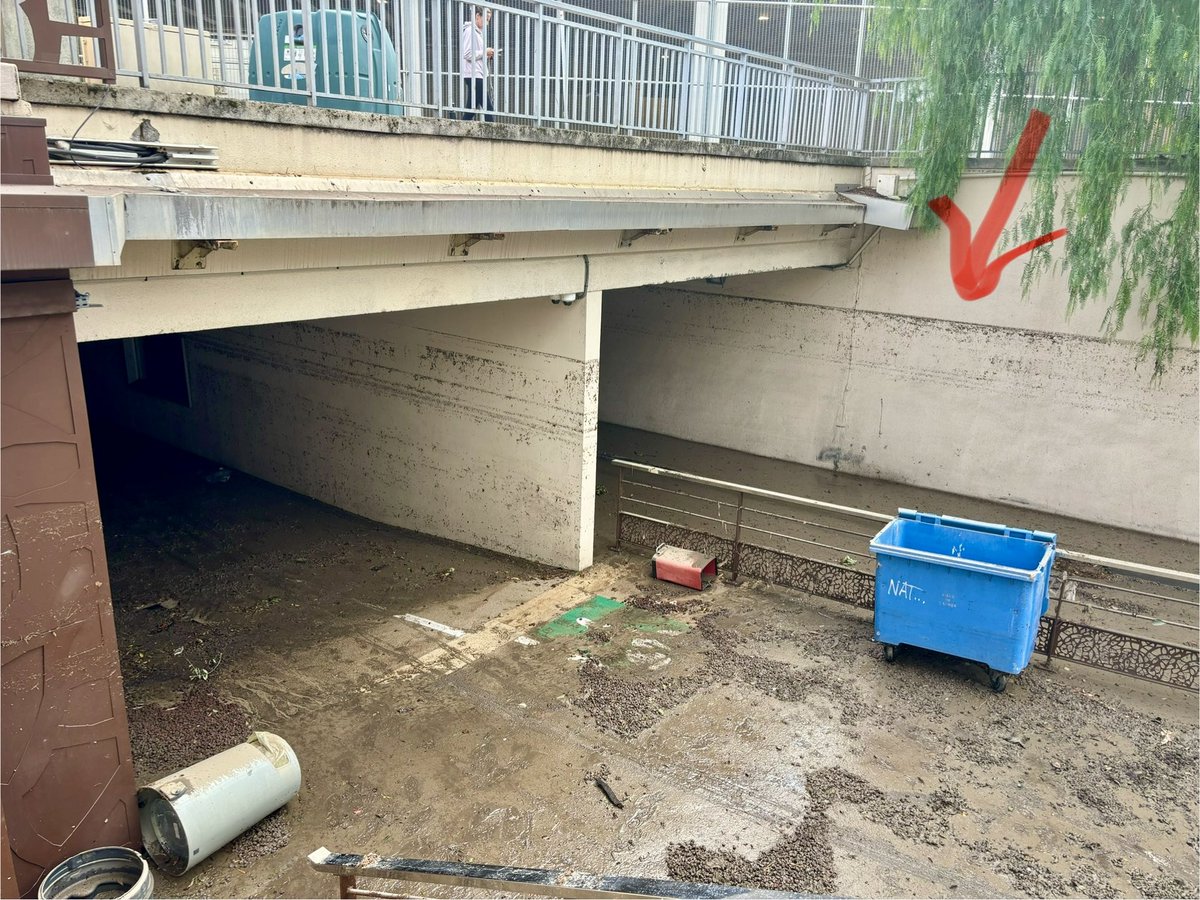 laujeanp's tweet photo. Bravo aux services de la mairie @villecannes @davidlisnard 3 jours après les inondations le passage Châteaudun est rendu aux piétons @TMigoule @sophiemouysset @magalie_t @MireilleBoissy @TdePariente @antoinebabu @cannes_michel @pays_francoise @aldocannes @paul_guitton @DAROSYves https://t.co/QjyC8xPD7a