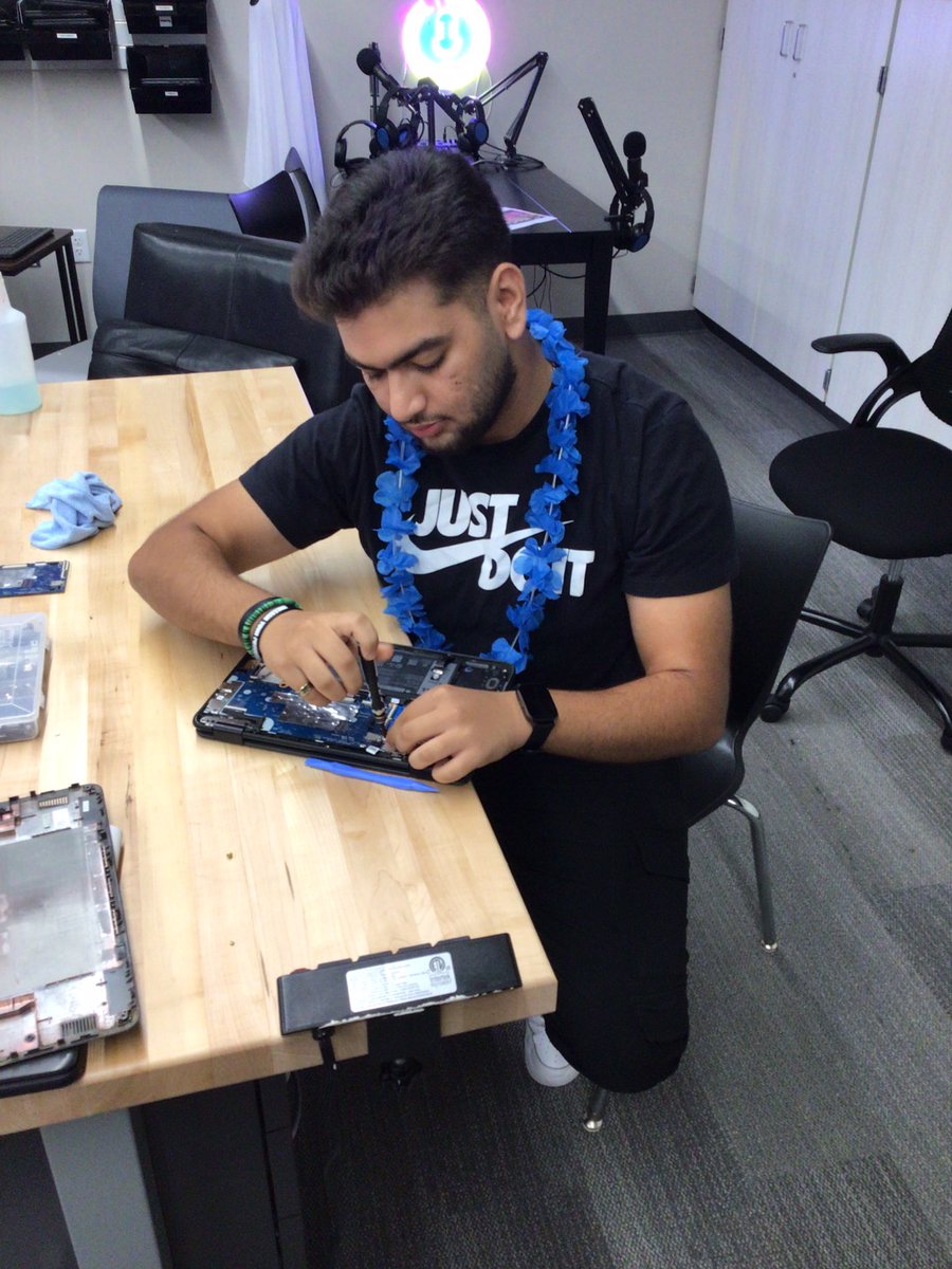 Chrome Squad tweet media