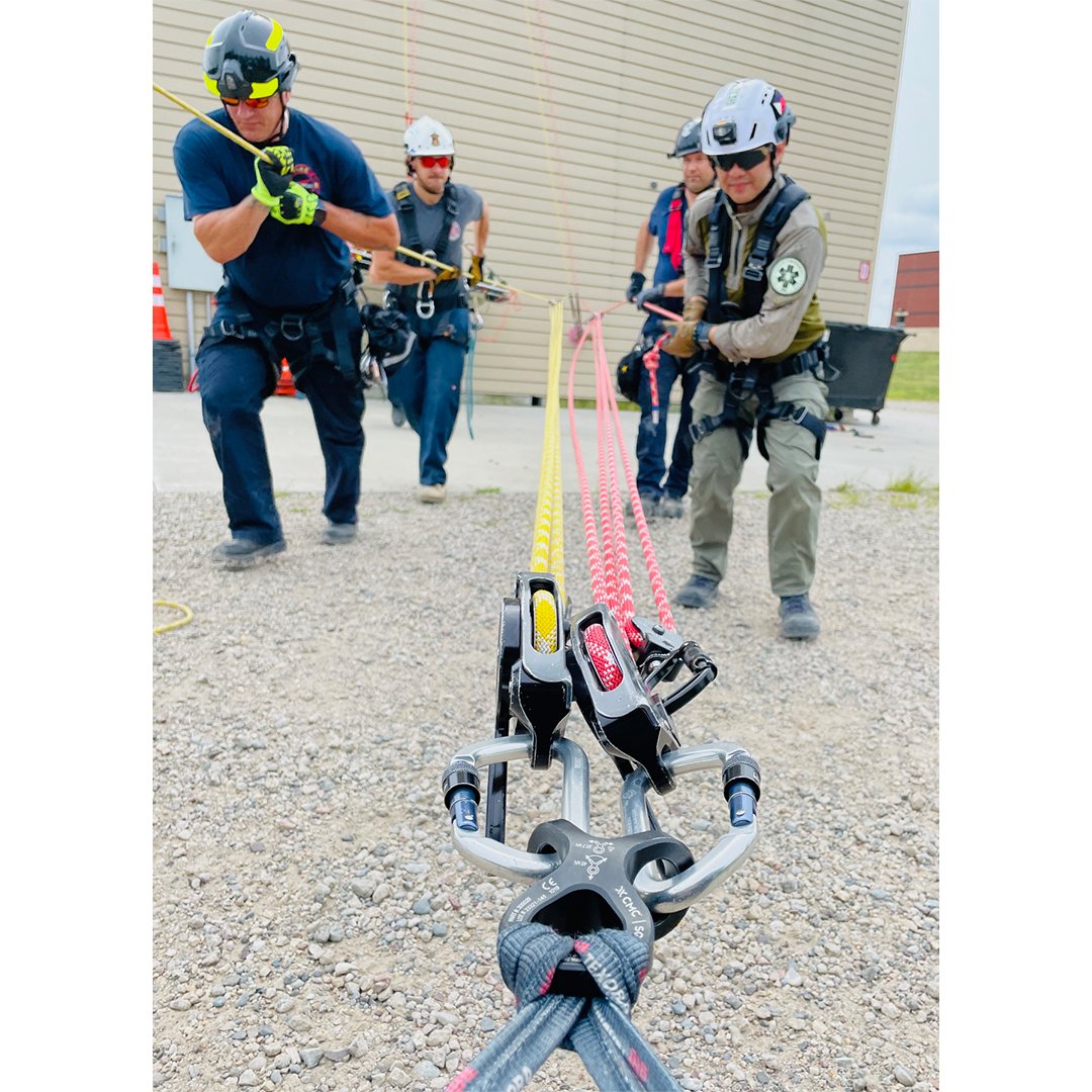 cmcpro_official's tweet photo. Our Rope Rescue Technician I/II class in Redwing, Minnesota is becoming a favorite for open enrollment, offering students hands-on learning in both industrial settings and wilderness sites. Learn More: https://t.co/jNTiMMhBqg #cmcschool #cmcpro #roperescuetechnician https://t.co/xTOFUTuv17