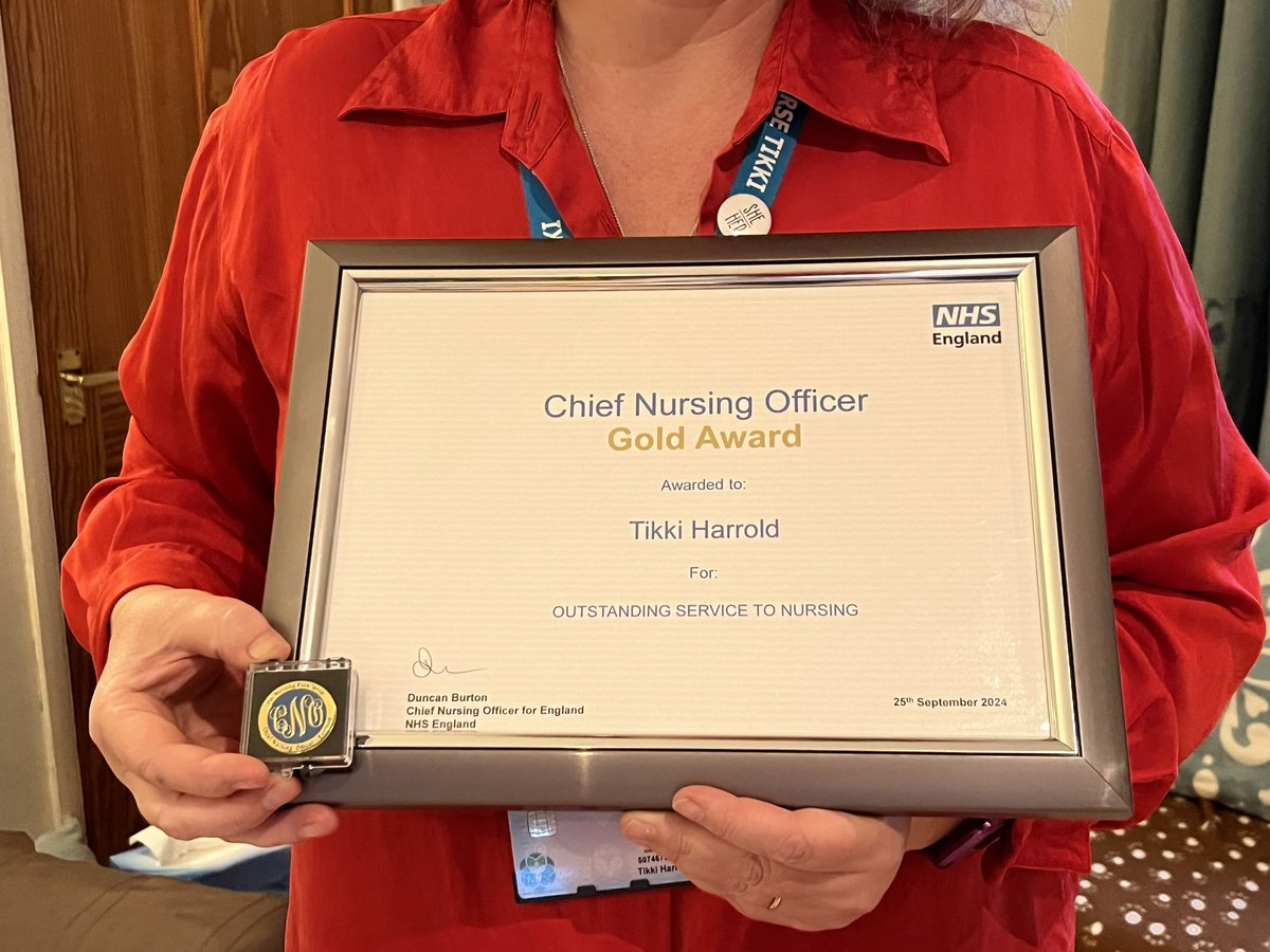 Just like that, I’m a retired #SchoolNurse. Laptop/phone/ipad all cleared. It’s been the best career of my nursing life. Sad to say goodbye, but leaving in the proud knowledge that it appears to have been a job I was quite good at 😆 <a href="/Duncan_CNO/">Duncan Burton</a> thank you ☺️