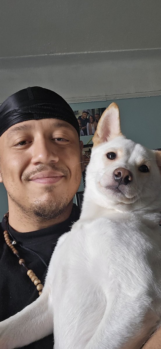 IFCYipeS's tweet image. A smile from me and charlie!

Happy Friday!

#GoodVibesOnly